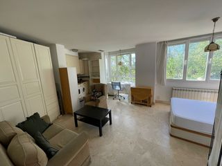 Rent Flat  Calle de santa hortensia. Piso en alquiler en prosperidad
