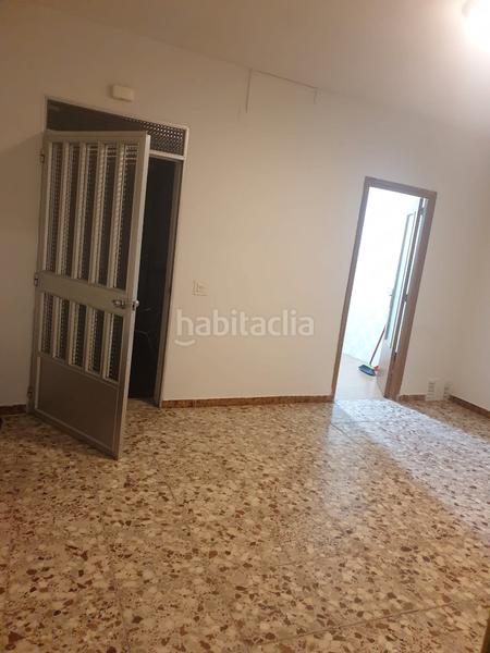 Foto a04649f7-de4b-4060-81a7-fcb31e1f48ff. Casa rm inmobiliaria vende una espupenda casa en el Centro en una sola planta . informate 699694046 en Navalcarnero