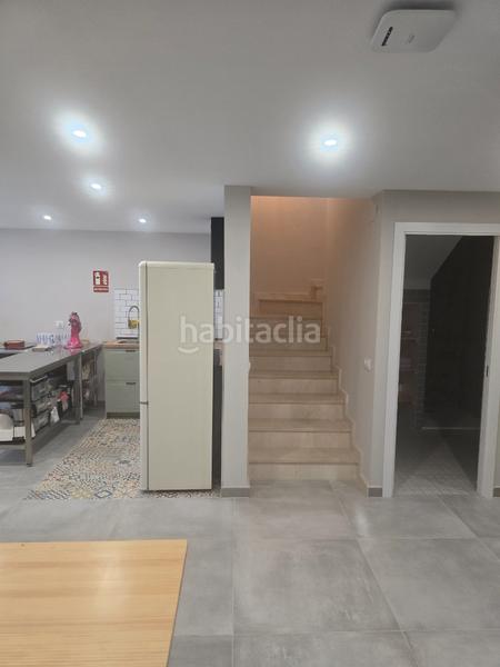 Foto 3548368a-1531-4fe3-9aed-d792a89fd045. Casa pareada rm inmobiliaria vende exclusiva vivienda chalet de esquina pareado en la zona del pinar informate 699694046 en Navalcarnero