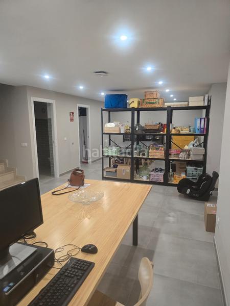 Foto 69ab9c5c-f29e-4479-842e-f0efa91e925f. Casa pareada rm inmobiliaria vende exclusiva vivienda chalet de esquina pareado en la zona del pinar informate 699694046 en Navalcarnero