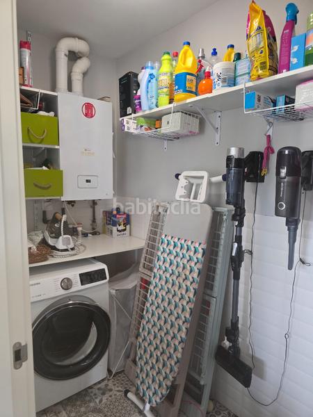 Foto 7766cae8-8dfb-46e4-ad8a-af599b1fdc1d. Casa pareada rm inmobiliaria vende exclusiva vivienda chalet de esquina pareado en la zona del pinar informate 699694046 en Navalcarnero