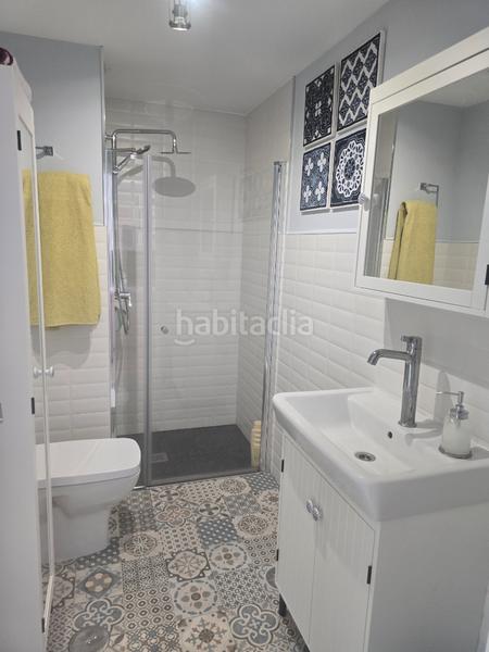 Foto b54ee9f5-8bd4-4636-ab5a-dbf04643ac9d. Casa pareada rm inmobiliaria vende exclusiva vivienda chalet de esquina pareado en la zona del pinar informate 699694046 en Navalcarnero