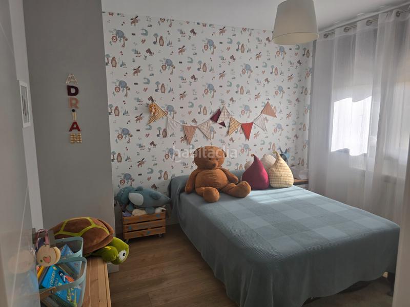 Foto cd96c34b-2769-418e-b6c9-480fc326f4ce. Casa pareada rm inmobiliaria vende exclusiva vivienda chalet de esquina pareado en la zona del pinar informate 699694046 en Navalcarnero