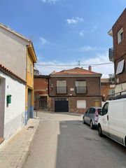 Pis a Centro. Rm inmobiliaria vende este amplio y luminos piso en 1º planta ce