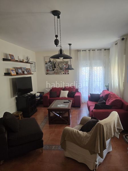 Foto 0b7aeeaf-de4e-4adc-80be-3ce82d7f66fc. Casa adossada amb calefacció a Centro Navalcarnero