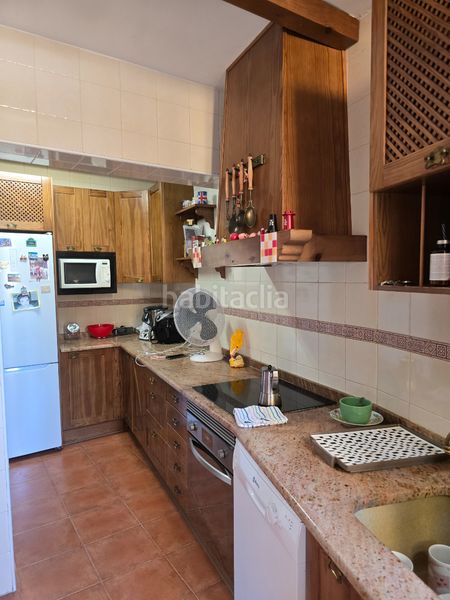 Foto 43d59670-4351-46c8-9751-e66e5bee1a48. Casa adossada amb calefacció a Centro Navalcarnero