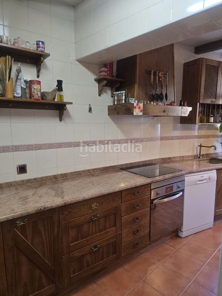 Foto 5db3f3ac-72bb-41f8-af3e-be4e0912a0db. Casa adossada amb calefacció a Centro Navalcarnero