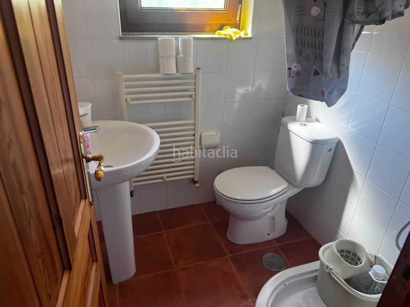 Foto a0cbac9c-3ff1-4c77-bebd-ba3180cd9b7c. Casa amb xemeneia calefacció a Oseja de Sajambre