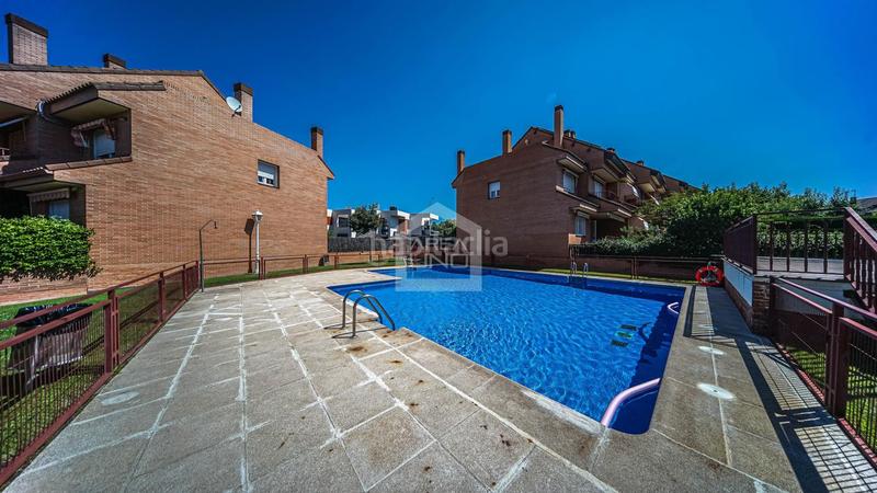 Foto 698075d3-5998-4fe8-b69c-9c4998d8eac3. Casa adossada amb calefacció piscina a Castillo-Campodón Villaviciosa de Odón