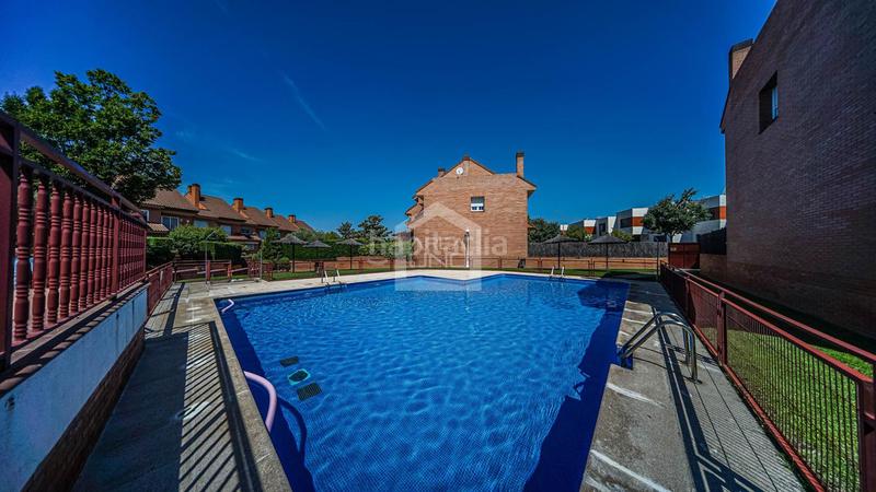 Foto fa30d1c3-86d9-4b23-ba81-d86762596662. Casa adossada amb calefacció piscina a Castillo-Campodón Villaviciosa de Odón