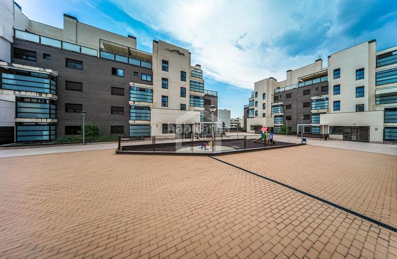 Foto ef5fb61c-844e-41ee-8a6c-f7b0d66e7c31. Piano terra con riscaldamento parcheggio piscina in Colmenar Viejo