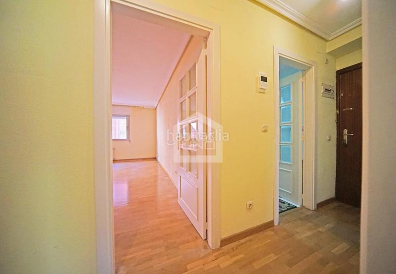 Foto b41660ff-3d6f-40db-93f0-5e261e38655e. Pis amb calefacció aparcament a Palomeras Bajas Madrid