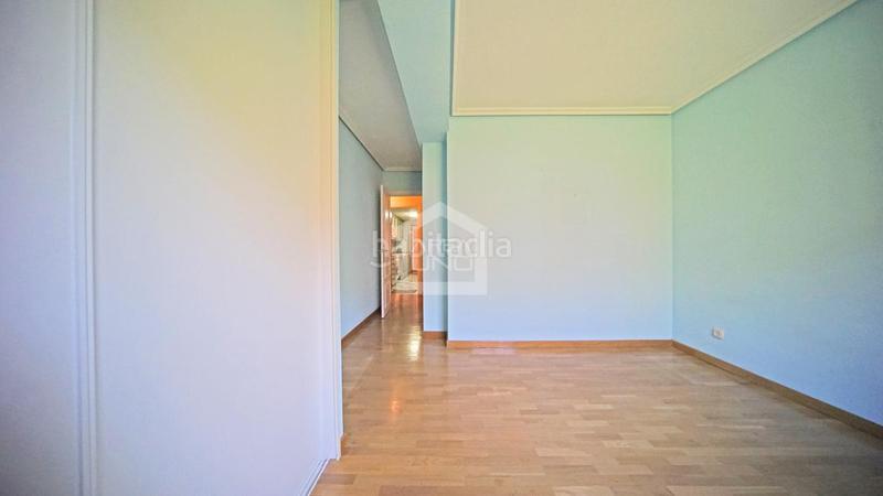 Foto fe8d3b66-ada4-4f70-baeb-541e35e7b911. Pis amb calefacció aparcament a Palomeras Bajas Madrid