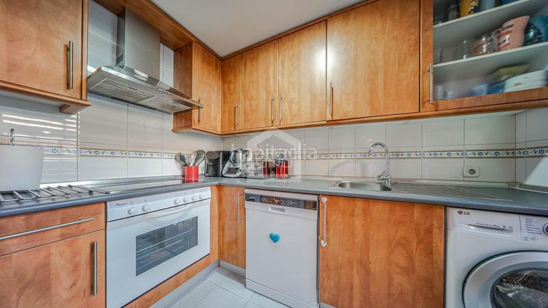 Foto 6fcc9076-ca4e-4b87-95da-cc1b50c39a0d. Duplex con riscaldamento parcheggio piscina in Parque Oeste-Fuente Cisneros Alcorcón