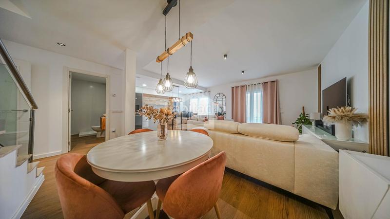 Foto 8bc2ee08-a361-488a-ae75-2771e34a48cf. Casa adossada amb piscina a Carranque