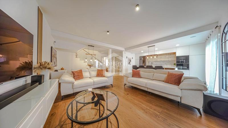 Foto d60d44f7-ec66-41ce-a422-2af1b3dc768a. Casa adossada amb piscina a Carranque