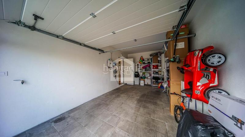 Foto dbb3fa9e-5a17-4496-965a-6ed4e91b81ae. Casa adossada amb piscina a Carranque