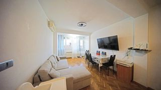 Appartement à Bellavistas-Hipercor. Vivienda en venta actualmente alquilada de 3 habitaciones y 1 ba