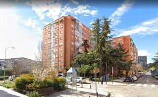 Flat in Bellavistas-Hipercor. Vivienda en venta actualmente alquilada de 3 habitaciones y 1 ba