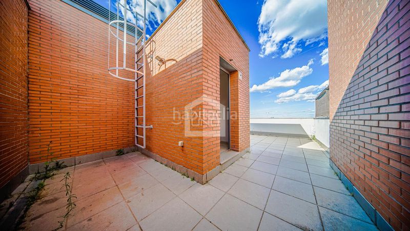 Foto f8ab14e2-47e1-42e1-8a25-e2dcc0dc2159. Duplex con riscaldamento parcheggio in Campodón-Ventorro del Cano Alcorcón