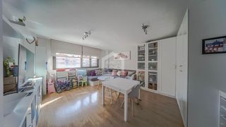 Location Appartement à Prado de Santo Domingo. Piso en alquiler con piscina, de 3 habitaciones, 2 baños y 3 pla