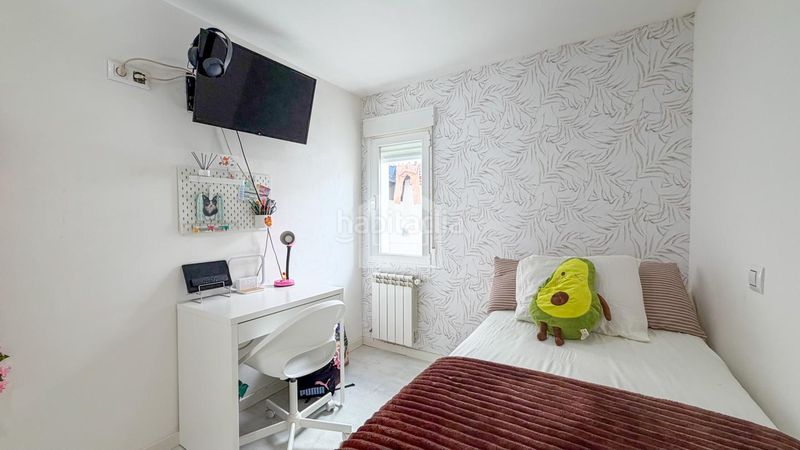 Foto 7d4d00e8-0420-4f90-bda3-bc5246906248. Flat with heating in Media Legua Madrid
