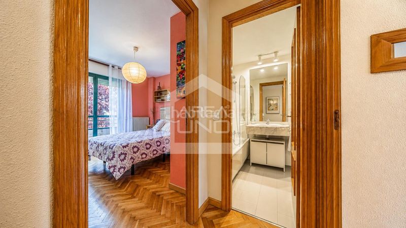 Foto f93952f5-3790-46e7-8da4-19fe825b9683. Casa adossada amb calefacció aparcament piscina a Alcorcón