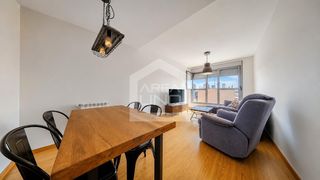 Miete Etagenwohnung in Universidad-Hospital. Piso en alquiler de 2 habitaciones y 2 baños, en la zona de univ