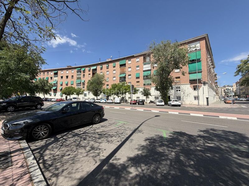 Foto 325f1b8a-9c49-42a9-9aa6-671716a3830a. Pis a Guindalera Madrid