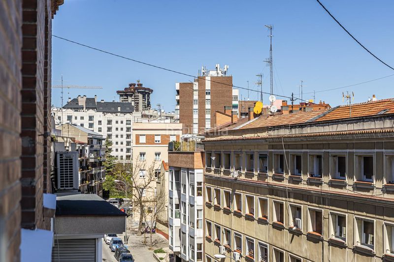 Foto f8a5f401-f8d6-4784-b257-b128388f9eda. Pis a Guindalera Madrid