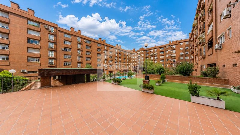 Foto a1a70eaa-813a-4dce-a088-fcc5fb6730ae. Lloguer pis amb calefacció aparcament piscina a Prado de Santo Domingo Alcorcón
