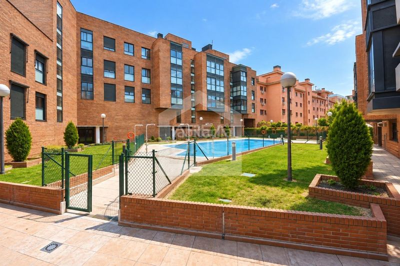 Foto b075544f-66ca-472f-8821-86f53f1e2849. Piccolo appartamento con riscaldamento parcheggio piscina in Madrid