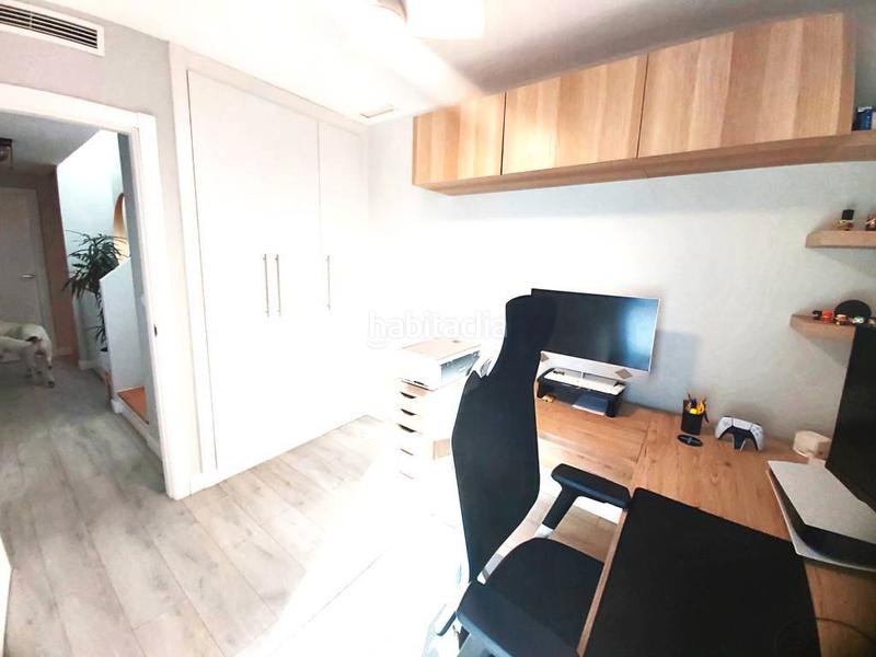 Foto 6ff3ad21-5f31-4dd5-b89c-8857fb344fcc. Chalet mit heizung parking in Sur - PAU 4 Móstoles