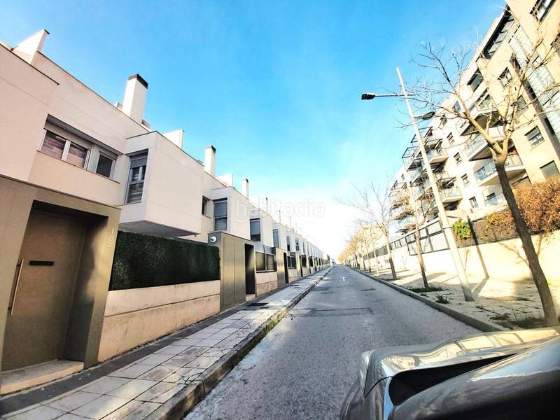 Foto 90a1c763-b32c-44ea-abd5-c22fe4aa9b16. Chalet mit heizung parking in Sur - PAU 4 Móstoles