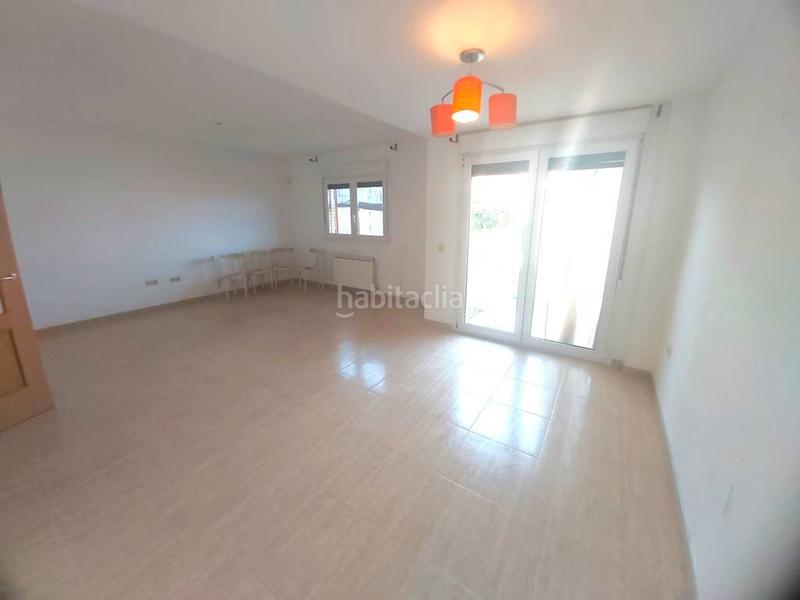 Foto f4b9bb67-50bd-4cda-8626-c8bd1b2f536a. Chalet with heating in La Dehesa - El Pinar Navalcarnero