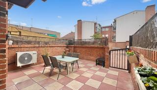 Location Appartement à Cueva de la mora 7. Triplex en alquiler en centro, 4 dormitorios.