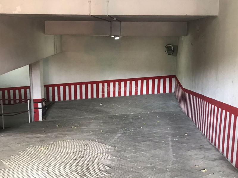 Foto 62d2610b-f06d-44b7-9de0-974b8228f653. Aparcament cotxe a cueva de la mora 7 a Centro Villaviciosa de Odón