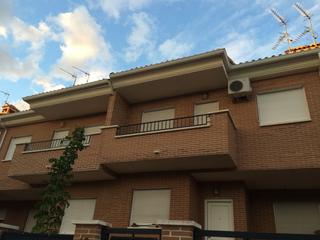 Location Appartement  Hermandad virgen de la soledad. Habitación en alquiler en casco urbano, 1 dormitorio.