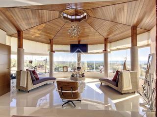 Xalet a Cunit Residencial. Fantástica villa de lujo con 1300m de parcela, 5 dormitorios, pi