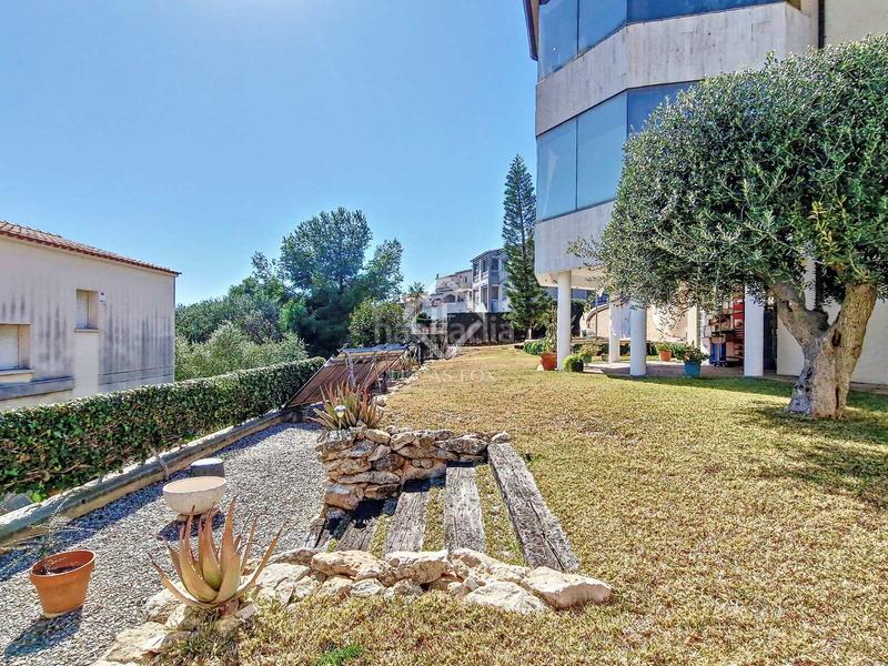 Foto 6bac0072-9fba-4a71-9474-65903bf1ddd3. Chalet fantástica villa de lujo con 1300m de parcela, 5 dormitorios, piscina, garaje y panorámicas vistas al mar en venta . en Cunit