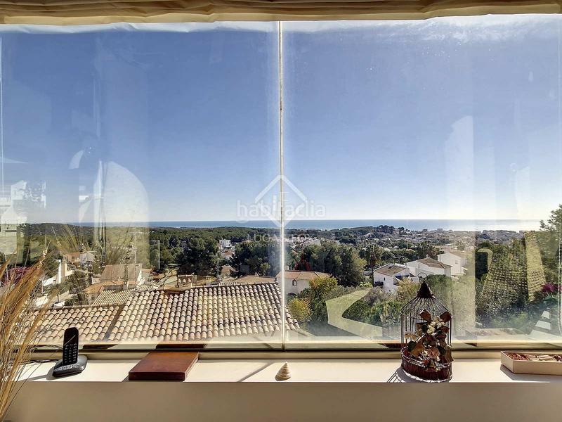 Foto a562504b-1850-4ef8-866f-b7d1ed18ac22. Chalet fantástica villa de lujo con 1300m de parcela, 5 dormitorios, piscina, garaje y panorámicas vistas al mar en venta . en Cunit