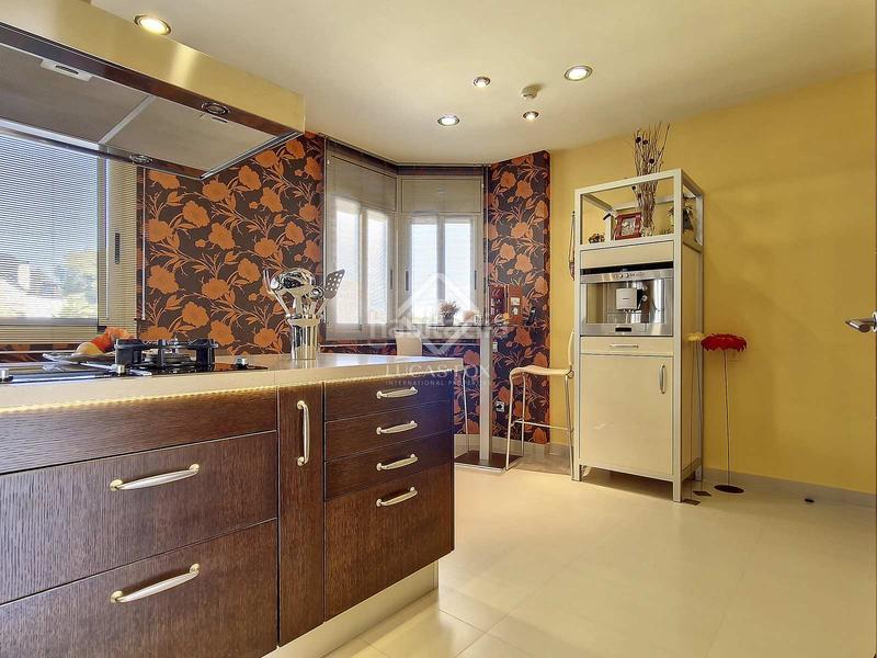 Foto c838c16b-c9d7-4781-9f73-880c0a53767a. Chalet fantástica villa de lujo con 1300m de parcela, 5 dormitorios, piscina, garaje y panorámicas vistas al mar en venta . en Cunit