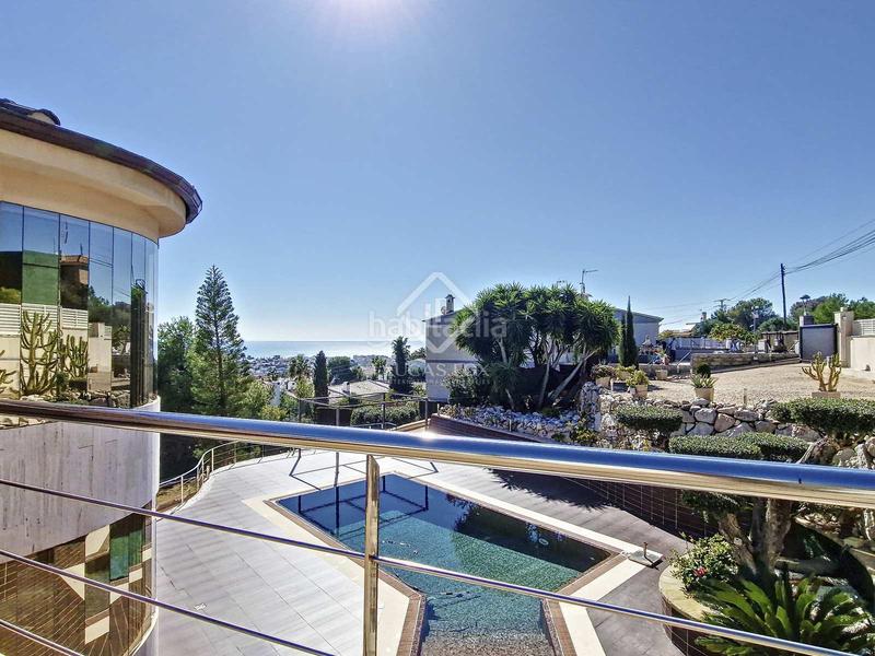Foto d9d68c37-b305-43d4-bf47-4f48422d6c4c. Chalet fantástica villa de lujo con 1300m de parcela, 5 dormitorios, piscina, garaje y panorámicas vistas al mar en venta . en Cunit
