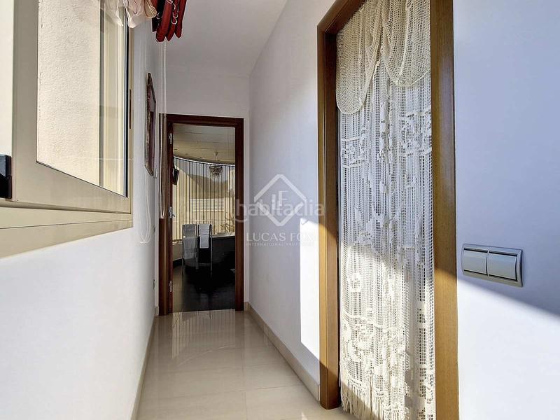 Foto deb44065-8e40-4751-b250-15a727db7abe. Chalet fantástica villa de lujo con 1300m de parcela, 5 dormitorios, piscina, garaje y panorámicas vistas al mar en venta . en Cunit