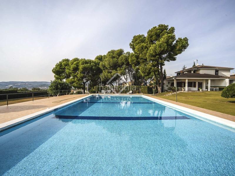 Foto 50c391e4-8cba-495b-9370-b5a0ff39c860. Chalet finca ecuestre de 5 dormitorios en venta en calafell, tarragona en Vendrell (El)