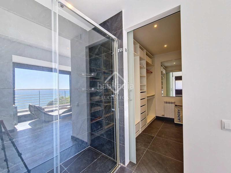 Foto 840b9fe0-9f70-4aaf-bd09-1fe3c40a83bf. Affitto chalet con parcheggio in Barri de Mar Vilanova i la Geltrú