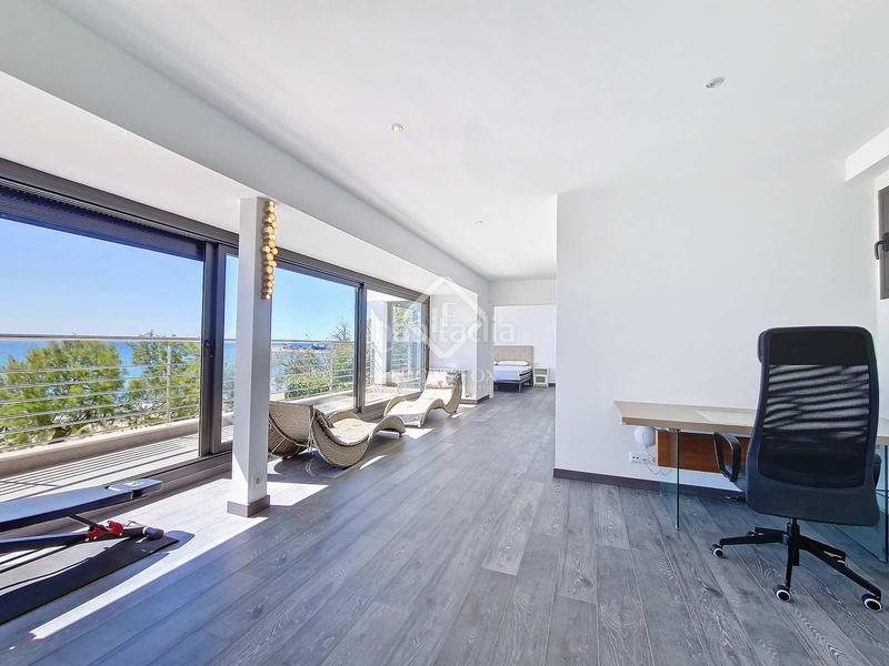 Foto 848f99ad-41c8-4d31-8a63-05a4b75f06fc. Affitto chalet con parcheggio in Barri de Mar Vilanova i la Geltrú