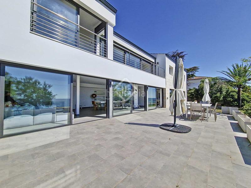 Foto 336a3395-915e-4a81-ba90-e62f71705a08. Location chalet avec parking dans Barri de Mar Vilanova i la Geltrú