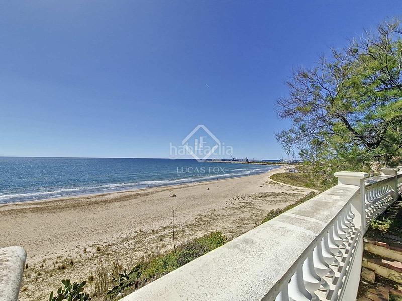 Foto ae261252-5cf7-4bbb-bc0b-193238e1bbcf. Location chalet avec parking dans Barri de Mar Vilanova i la Geltrú