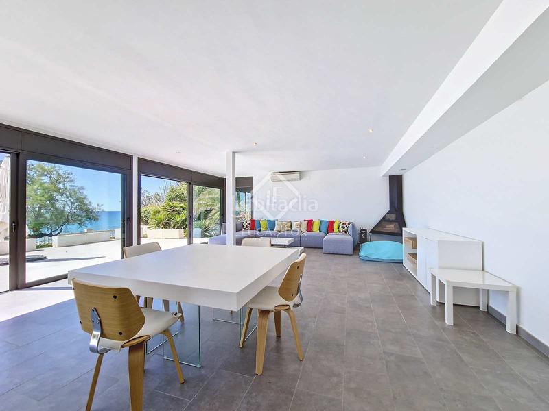 Foto d82801ff-d583-45e2-b9e6-1211fe042644. Location chalet avec parking dans Barri de Mar Vilanova i la Geltrú